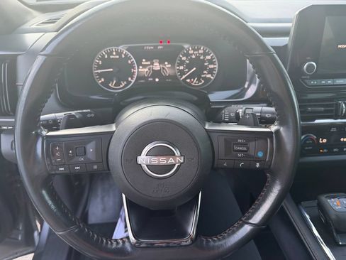 Used 2024 Nissan Pathfinder Rock Creek AWD/4WD image 16