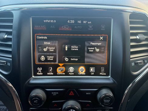 Used 2017 Jeep Grand Cherokee Altitude AWD/4WD image 18