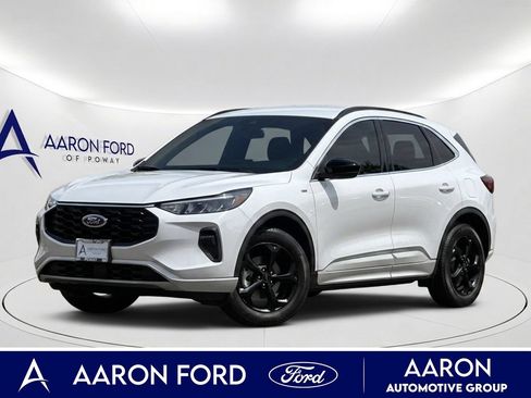 Used 2023 Ford Escape ST-Line w/ Tech Pack #1 AWD/4WD image 1
