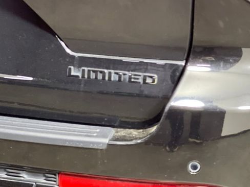 Used 2023 Jeep Grand Cherokee Limited w/ Luxury Tech Group II image 44