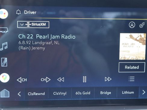 Used 2022 Chevrolet Silverado 1500 LT image 19