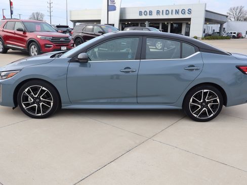 Used 2024 Nissan Sentra SR w/ Trunk Package image 8