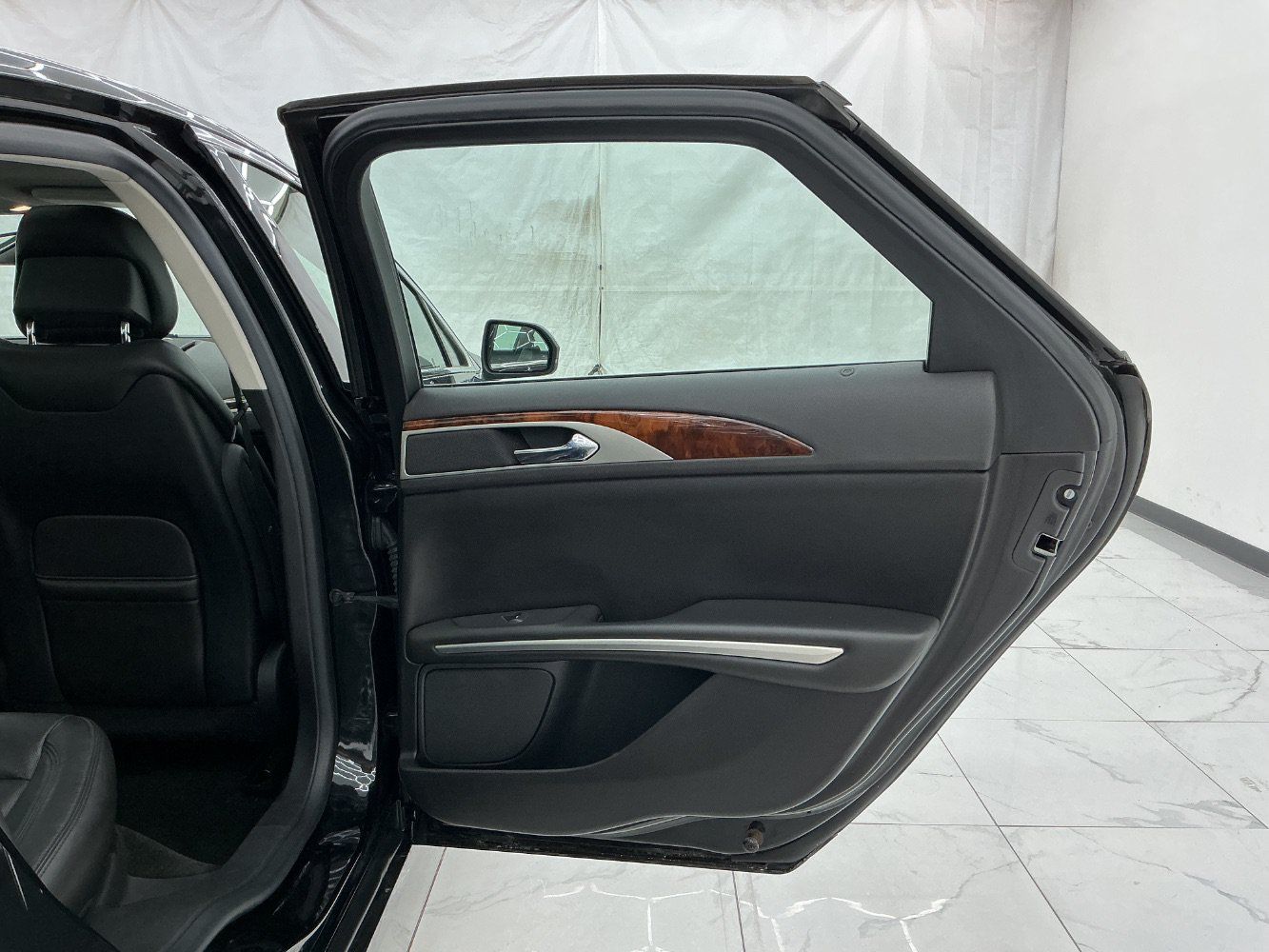 Used 2014 Lincoln MKZ AWD w/ Equipment Group 102A Reserve image 25