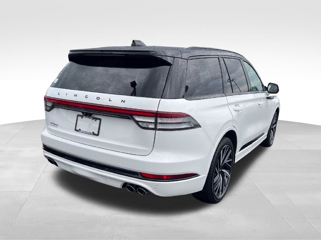 Used 2025 Lincoln Aviator Black Label w/ Black Label Special Edition AWD/4WD image 5