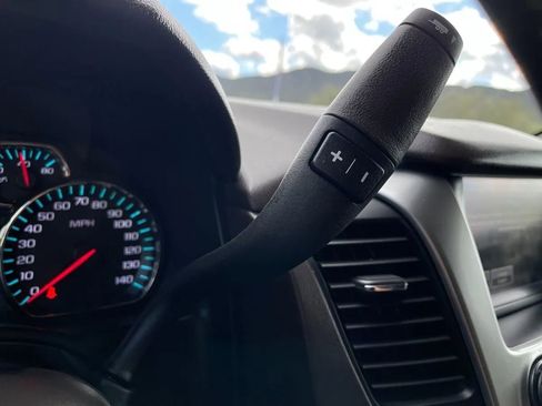 Used 2016 Chevrolet Suburban LT image 33