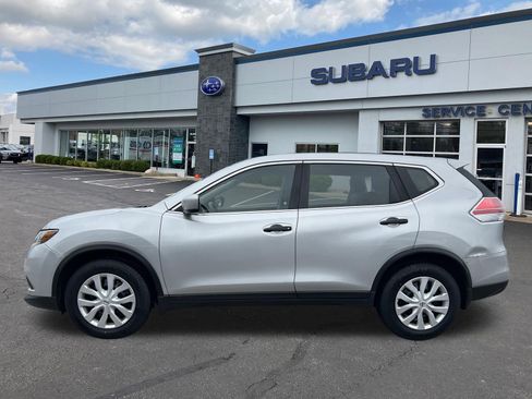 Used 2016 Nissan Rogue S image 4