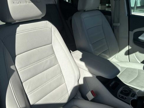 Used 2022 GMC Terrain Denali w/ Denali Premium Package image 28