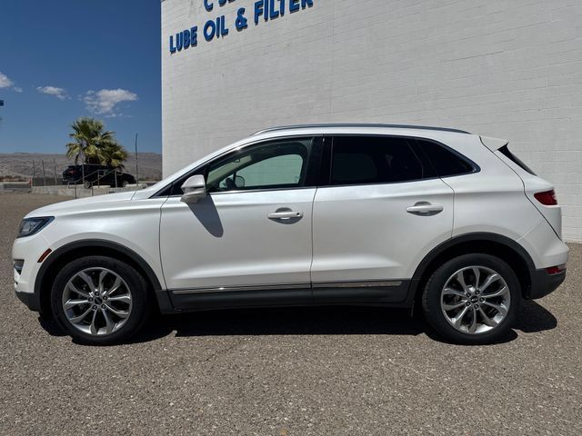Used 2017 Lincoln MKC Select w/ Select Plus Package FWD image 2