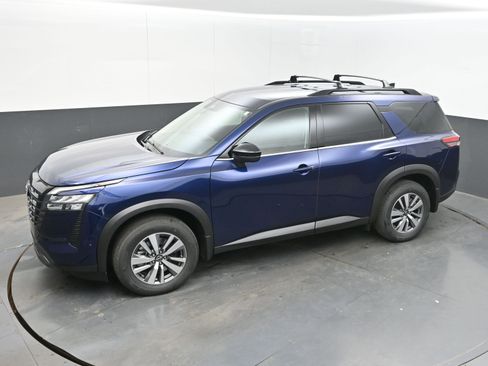 New 2026 Nissan Pathfinder SL FWD image 29