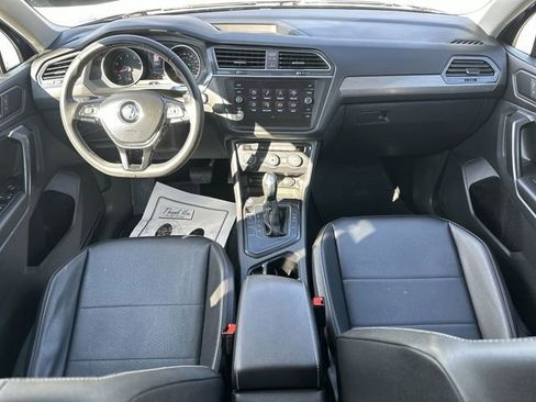 Used 2021 Volkswagen Tiguan SE image 27