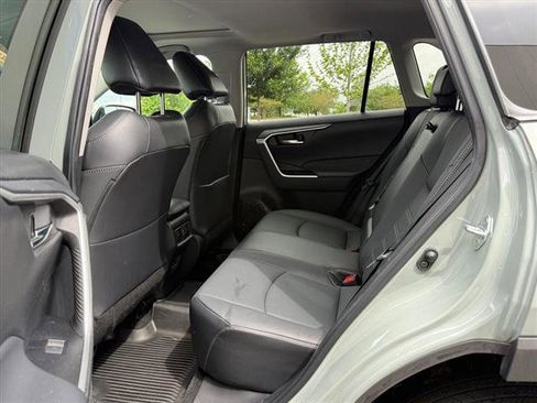 Used 2022 Toyota RAV4 XLE Premium AWD/4WD image 12