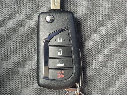 Used 2026 Toyota Corolla LE FWD image 32
