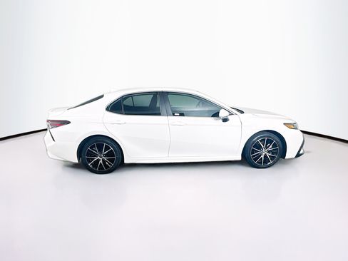 Used 2023 Toyota Camry SE FWD image 10