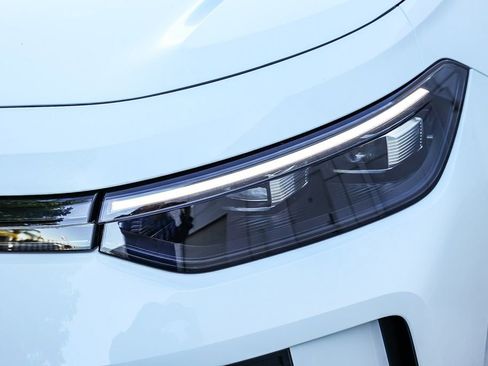 New 2026 Volkswagen Tiguan S image 15