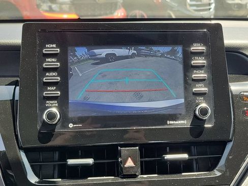 Used 2024 Toyota Camry SE FWD image 11