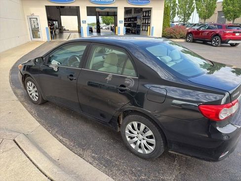 Used 2013 Toyota Corolla LE FWD image 3