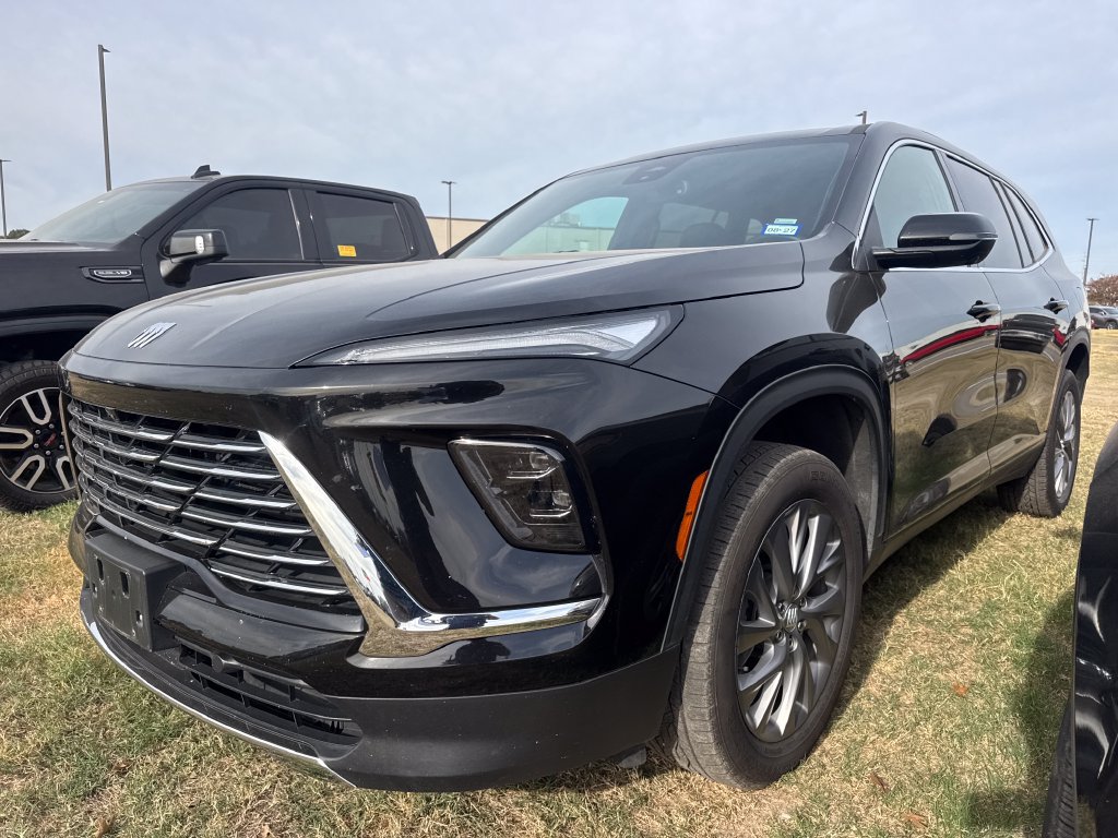 Used 2026 Buick Enclave Preferred FWD image 1