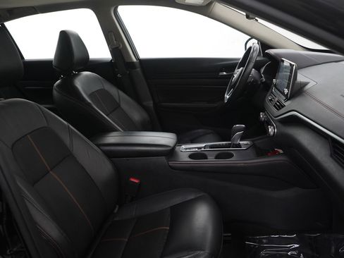 Used 2022 Nissan Altima 2.5 SR w/ Midnight Edition Package image 10