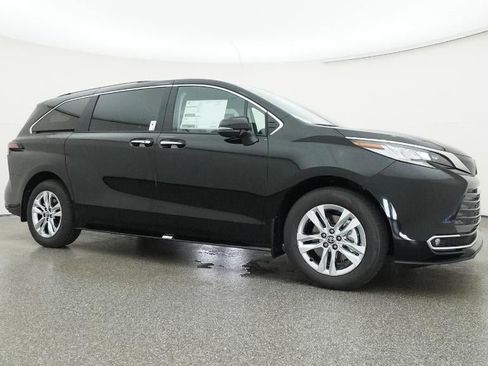 New 2026 Toyota Sienna Limited image 62