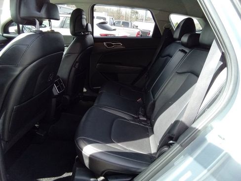 Used 2023 Kia Sportage EX image 23
