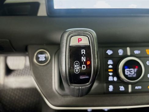 Used 2024 Land Rover Defender 110 S image 19
