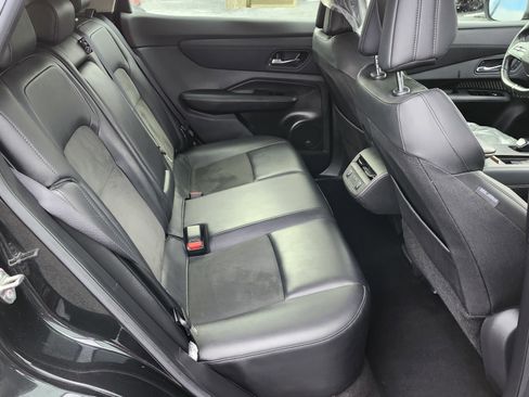 Used 2023 Nissan Ariya FWD image 21