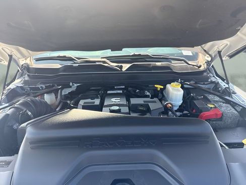 Used 2019 RAM 4500 Tradesman w/ Chrome Appearance Group RWD image 22
