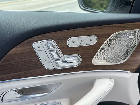 New 2026 Mercedes-Benz GLS 450 4MATIC image 11