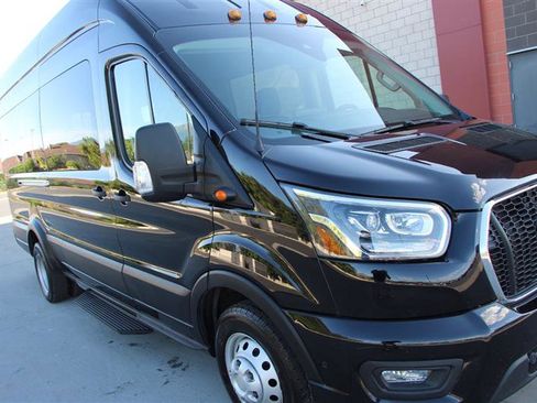 Used 2023 Ford Transit 350 XLT image 30
