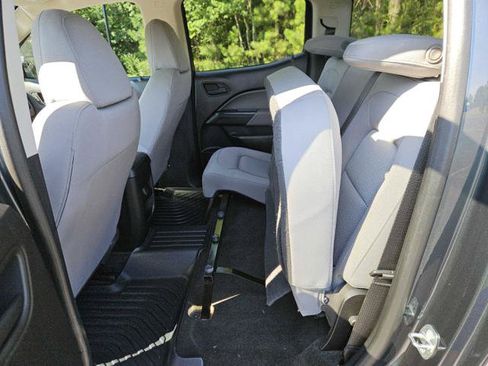 Used 2017 Chevrolet Colorado W/T RWD image 27