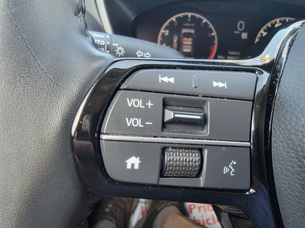Used 2024 Honda HR-V EX-L image 16