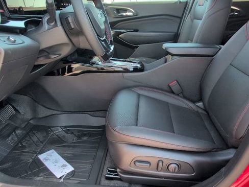 New 2026 Chevrolet Trax RS w/ Sunroof Package image 10
