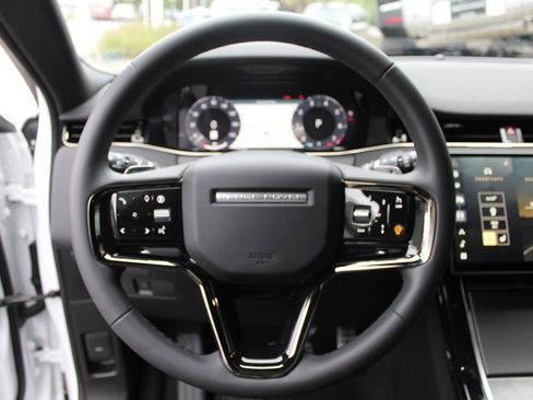 Certified 2025 Land Rover Range Rover Evoque Dynamic SE image 17