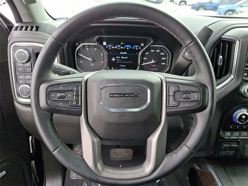 Certified 2023 GMC Sierra 2500 Denali w/ Denali Ultimate Package image 20