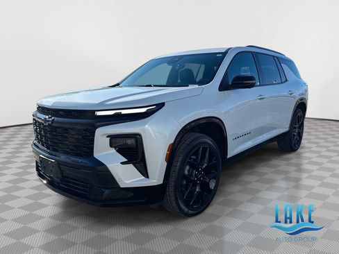 Certified 2024 Chevrolet Traverse RS w/ LPO, Floor Liner Package image 1