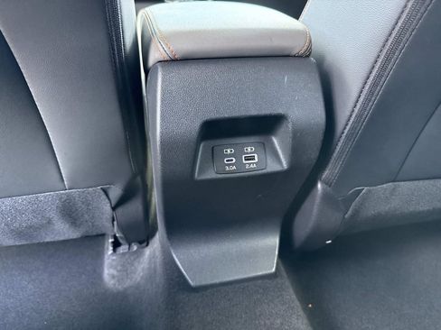 Used 2024 Subaru Crosstrek 2.5i Limited w/ Crosstrek Mirror Package image 17