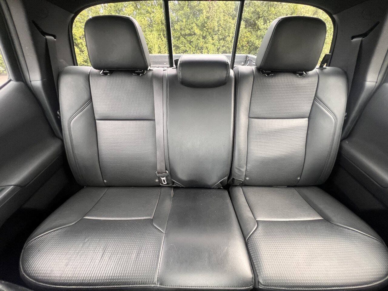 Used 2018 Toyota Tacoma TRD Sport AWD/4WD image 28