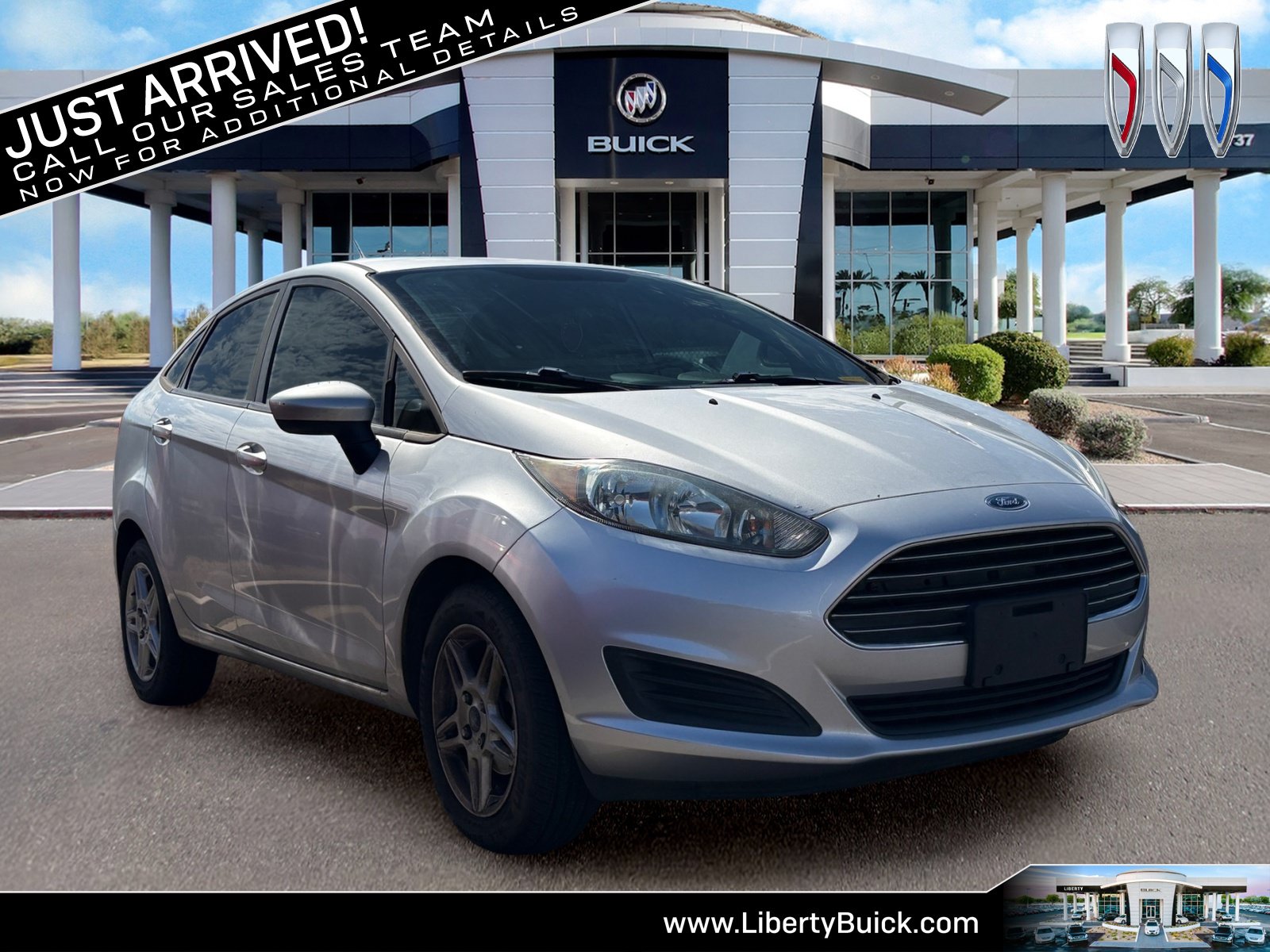 Used 2017 Ford Fiesta SE FWD image 1
