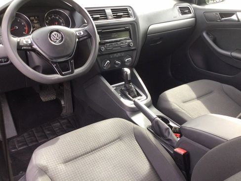 Used 2015 Volkswagen Jetta SE FWD image 17