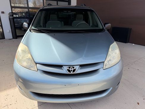 Used 2006 Toyota Sienna CE image 2