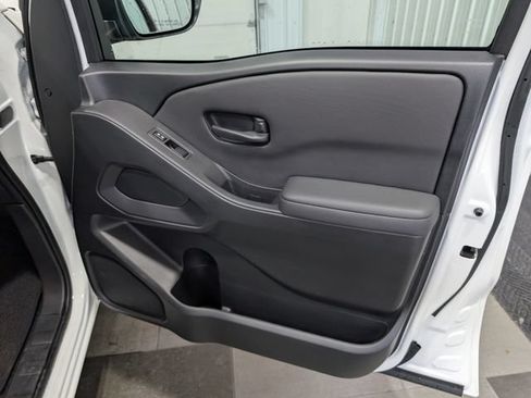 Used 2024 Nissan Frontier S w/ Technology Package RWD image 26
