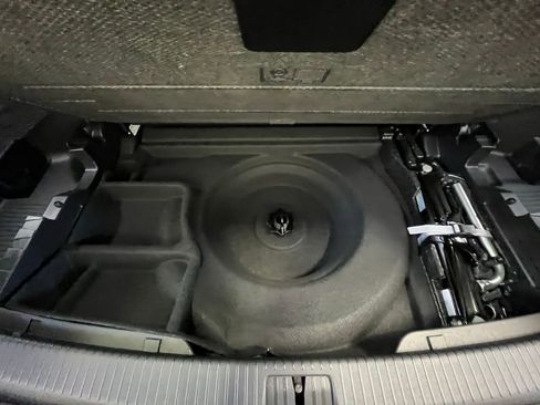 New 2026 Volkswagen Atlas SE image 29