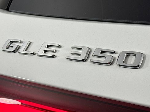 Certified 2025 Mercedes-Benz GLE 350 4MATIC image 9