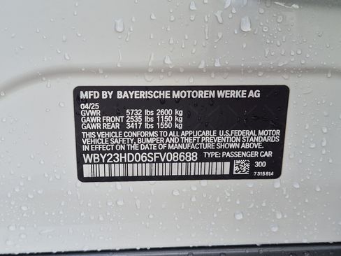 Certified 2025 BMW i4 eDrive40 w/ Premium Package RWD image 32