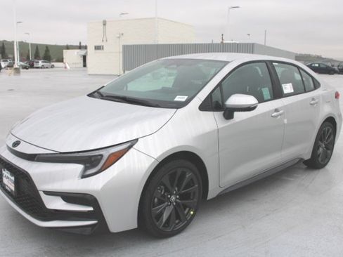 New 2026 Toyota Corolla SE image 6