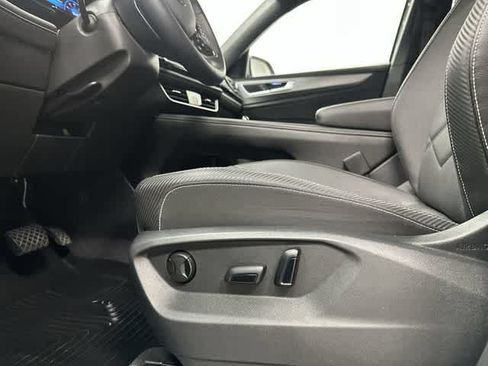 Used 2024 Volkswagen Atlas Cross Sport SE FWD image 26