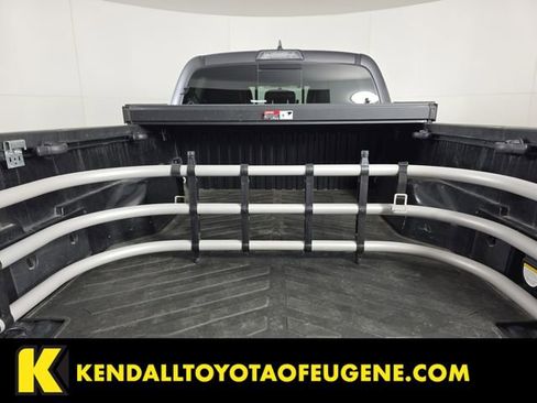 Used 2017 Toyota Tacoma TRD Sport image 11