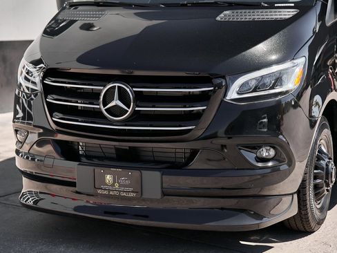 Used 2024 Mercedes-Benz Sprinter 3500 w/ Parking Package image 5