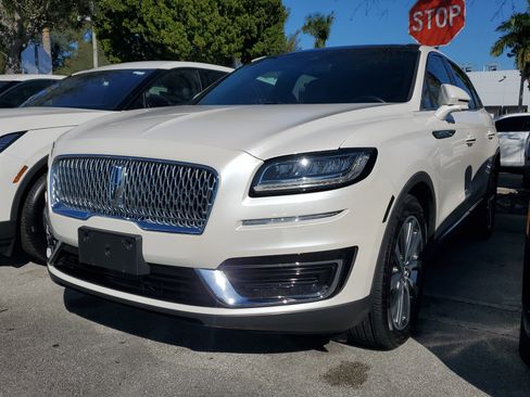 Certified 2019 Lincoln Nautilus Select w/ Class II Trailer Tow Package image 3
