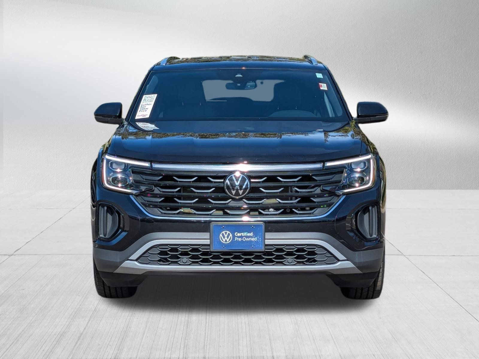 Certified 2024 Volkswagen Atlas Cross Sport SE AWD/4WD image 2